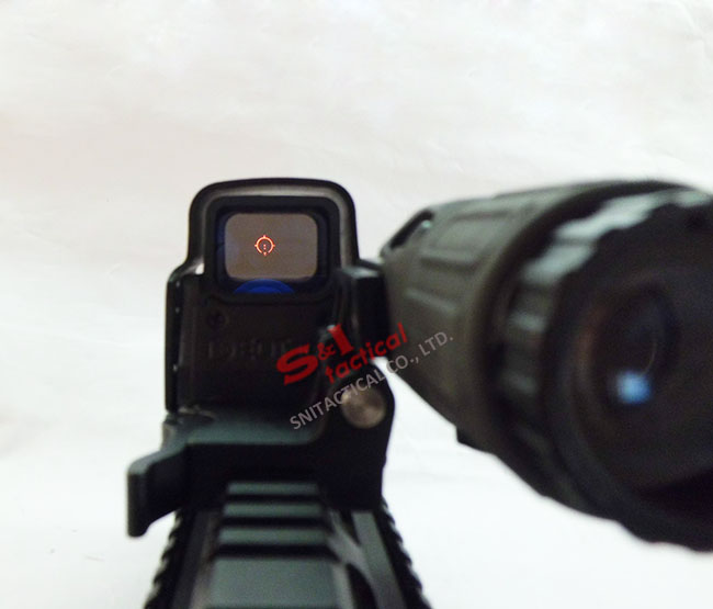 Holographic Hybrid 558 Sight II 65 MOA Circle with G33 3X Magnif